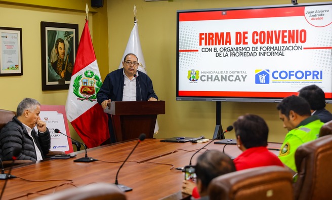 El Comedor Popular Virgen de la Asunción y PNP del distrito, obtuvieron título de sus predios, beneficiando a cientos de pobladores.