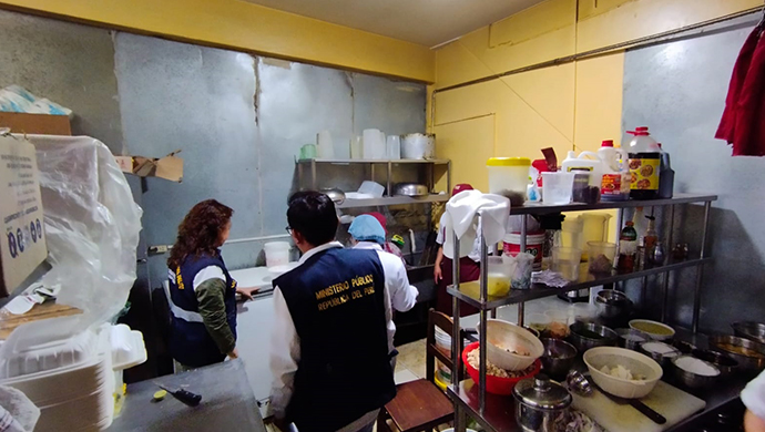 Fiscalía detecta incumplimiento a las normas sanitarias durante operativo preventivo en pollerías de Huamanga