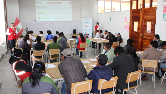 Huancavelica.- La Contraloría General, a través de la Gerencia Regional de Control de Huancavelica, realizó el 13 de junio de 2024 el primer taller informativo “El control social en tus manos”. En él participaron representantes de la sociedad civil organizada de la provincia de Acobamba con el objetivo de promover la participación ciudadana en el control gubernamental.