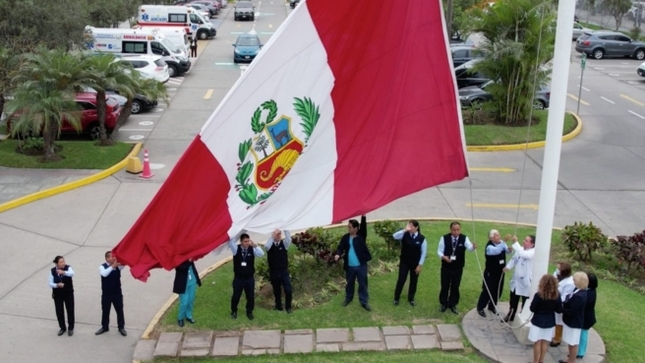 INEN realizó Izamiento del Pabellón Nacional por el Día de la Bandera Peruana