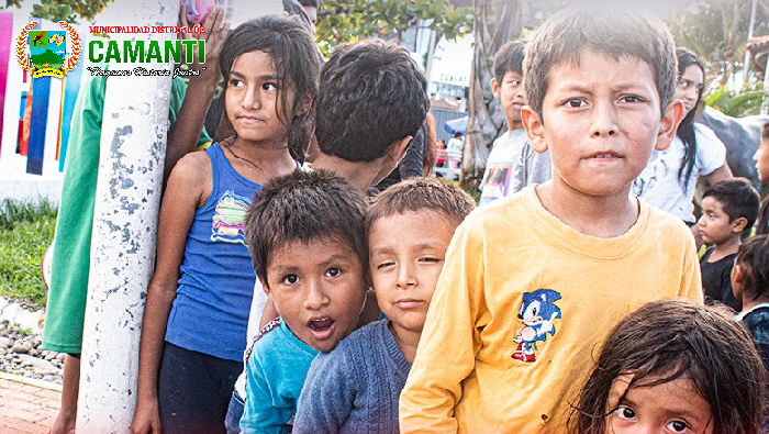 Camanti Celebra la Navidad con Calidez y Comunidad