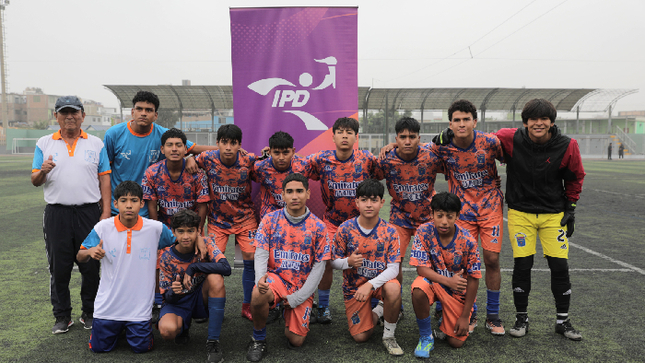 •	Equipo sub 17 disputó vibrante partido de fútbol.