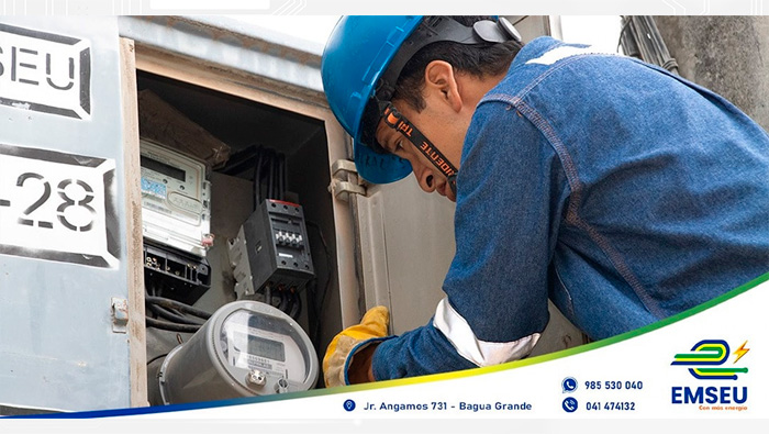 Toma de lectura en las subestaciones eléctricas para garantizar una lectura precisa en las subestaciones.