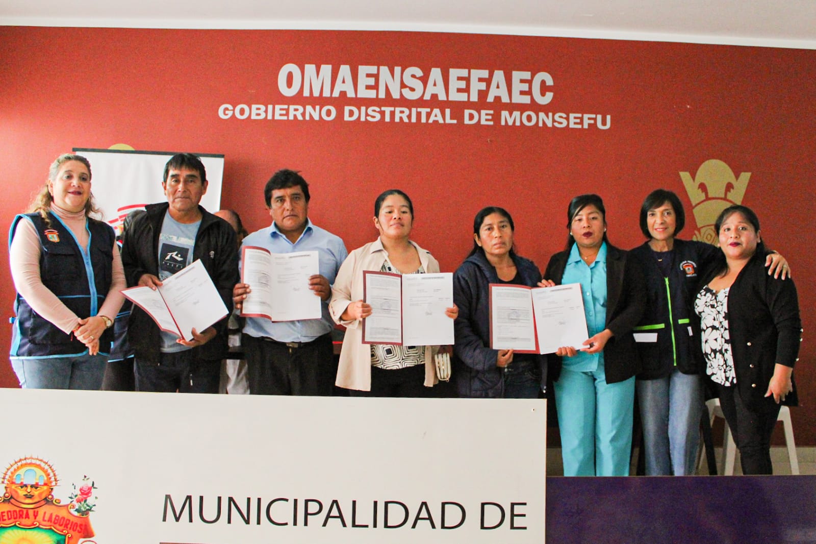 entrega de titulos en monsefu