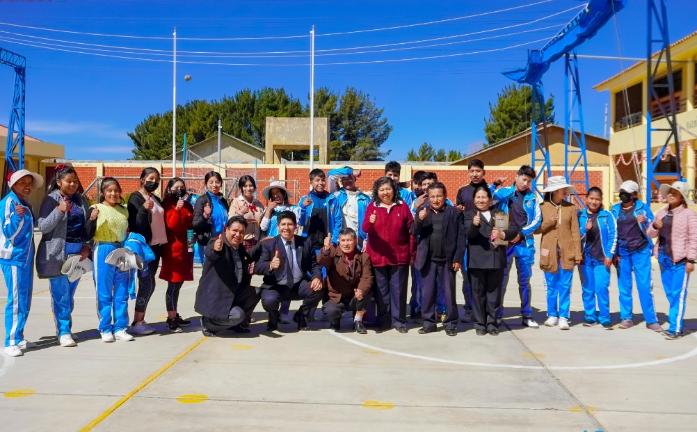 Estudiantes de la I.E.S Alfonso Torres Luna del distrito de Acora participan en charla motivacional ¡Qué quiero ser!