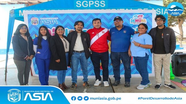 Con el objetivo de revalorar los juegos tradicionales, la Municipalidad Distrital de Asia a través de la Defensoría del Niño, Niña y Adolescente (DEMUNA) celebró el Día Internacional del Derecho al Juego en la institución educativa Nº20963 Santa Cruz de Asia. El evento contó con la participación del alcalde Isaias Alcántara Malásquez, donde se comprometió a seguir promoviendo la valoración de los juegos como derecho.
En el evento se realizaron diversos juegos tradicionales y lúdicos, como el jala soga, saltar con costal, silla bailable, y juego con cucharas y limones, entre otros. 
De esta manera, la actual gestión municipal busca contribuir en el desarrollo corporal, efectivo y sociocultural en los niños, además se buscar crear espacios de sano esparcimiento.
#PorelDesarrollodeAsia
#IsaiasAlcantaraAlcaldedeAsia
#MunicipalidadDistritalDeAsia