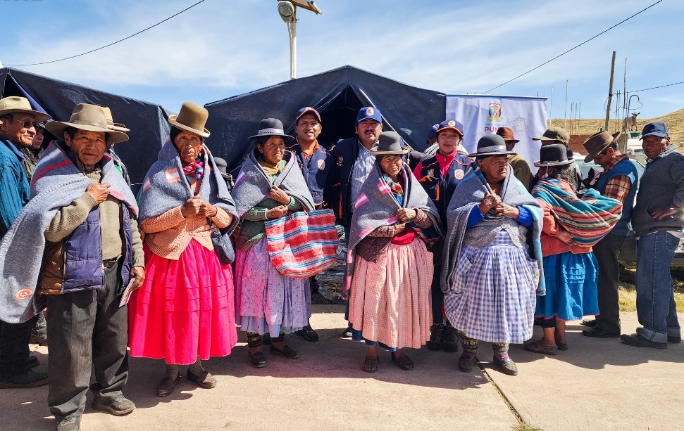 MPP brinda apoyo humanitario en el distrito de Chucuito, centro poblado de Inchupalla para enfrentar el descenso de temperaturas