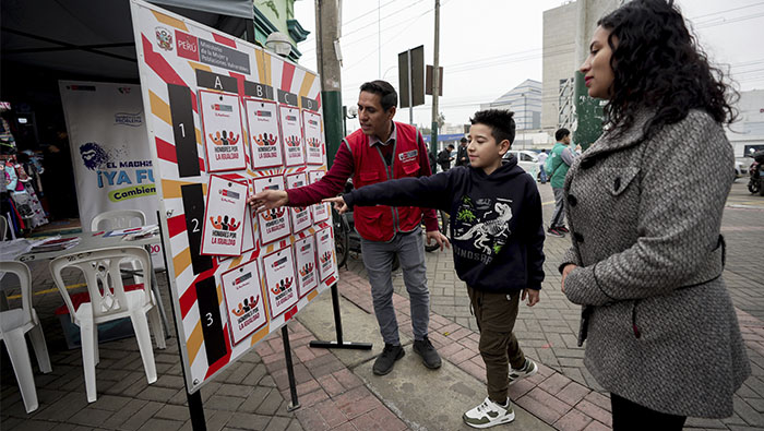Vecinos participan en campaña gratuita "Justicia en tu barrio".