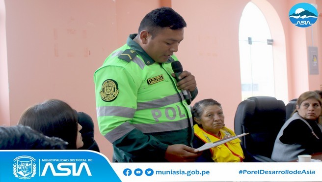 Con la presencia del Alcalde y Presidente del Comité de Seguridad Ciudadana (CODISEC), Isaías Alcántara Malásquez y los demás miembros, se llevó a cabo la “Tercera Sesión Ordinaria” en el auditorio de la Municipalidad Distrital de Asia. 
Además, nuestro alcalde tomó juramento al Ing. Alex Iván Tupac Gamboa, Gerente de Desarrollo Urbano y Rural de la MDA, como integrante del CODISEC - Asia.
Asistieron a la reunión Sandra Mundaca, coordinadora del Centro de Emergencia Mujer (CEM) ;  el Representante del Comisario del Distrito de Asia; la Dra. Karina Gereda Canelo, Jefa de la Micro Red de Salud Asia – Coayllo; el Lic. Donald Aguilar Sánchez, Director de la I.E.P. Nº20123 Capilla de Asia; el Sr. Pedro Aucasime Dueñas, Sub Gerente de Defensa Civil y el Cap. PNP Jesús Grimaldo AriasCampos, Sub Gerente de Seguridad Ciudadana y Serenazgo.
Finalmente, el alcalde Isaías Alcántara reafirmó el compromiso de seguir trabajando articuladamente por la seguridad y el desarrollo del distrito de Asia.
#MunicipalidadDistritalDeAsia
#PorelDesarrollodeAsia
#IsaiasAlcantaraAlcaldedeAsia