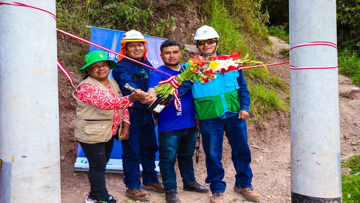 Pasco: Barrio 03 de octubre del distrito de Huariaca ya cuenta con electricidad