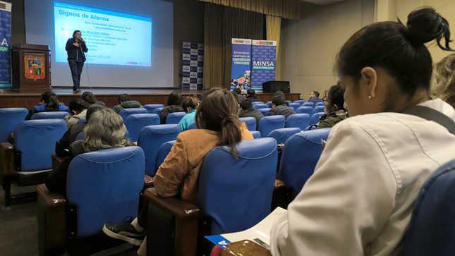 Diris Lima Sur fortalece competencias del personal en atención de casos de dengue y otras enfermedades metaxénicas