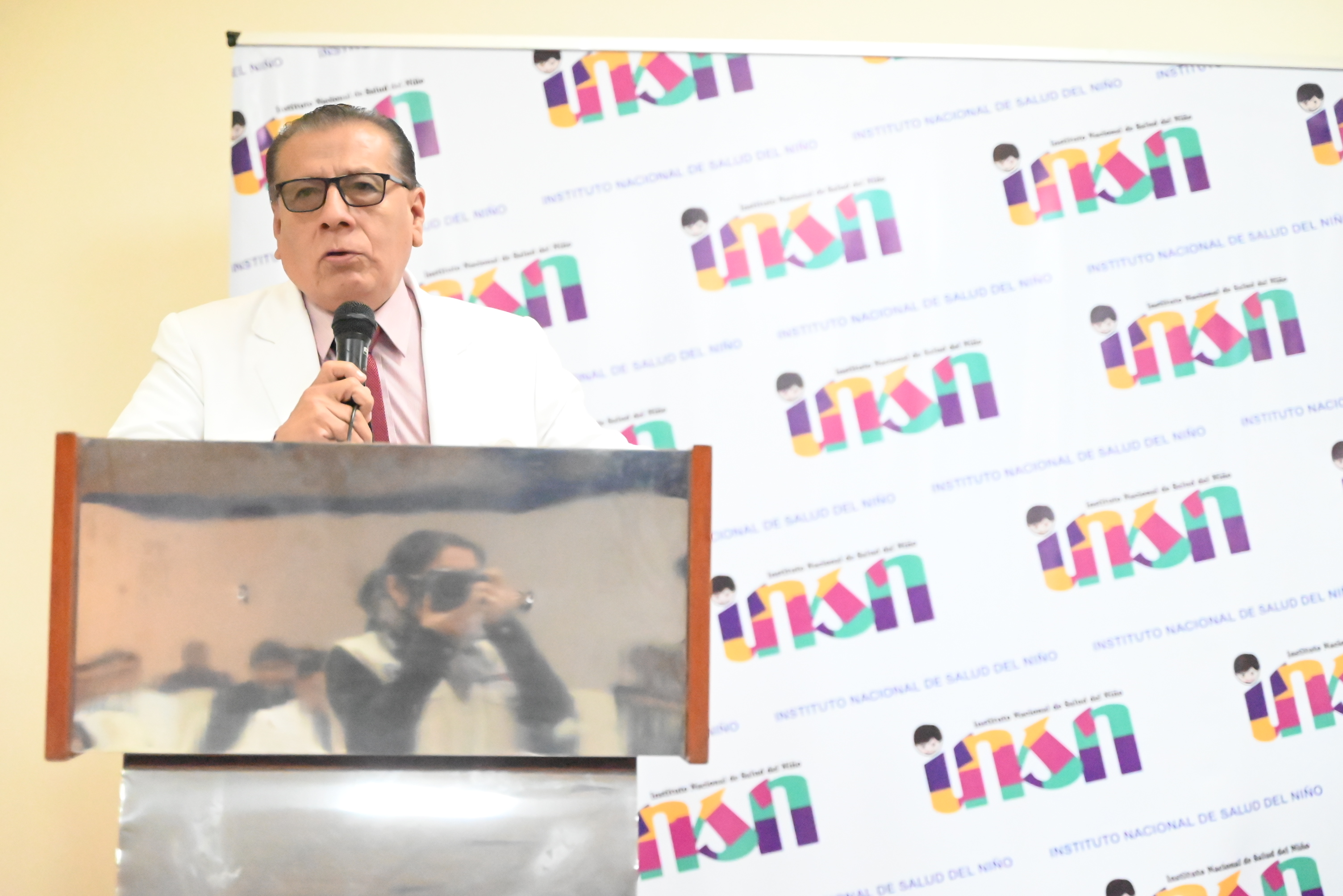 INSN: Jura nuevo Consejo Directivo AMERINSN y jefes de residentes