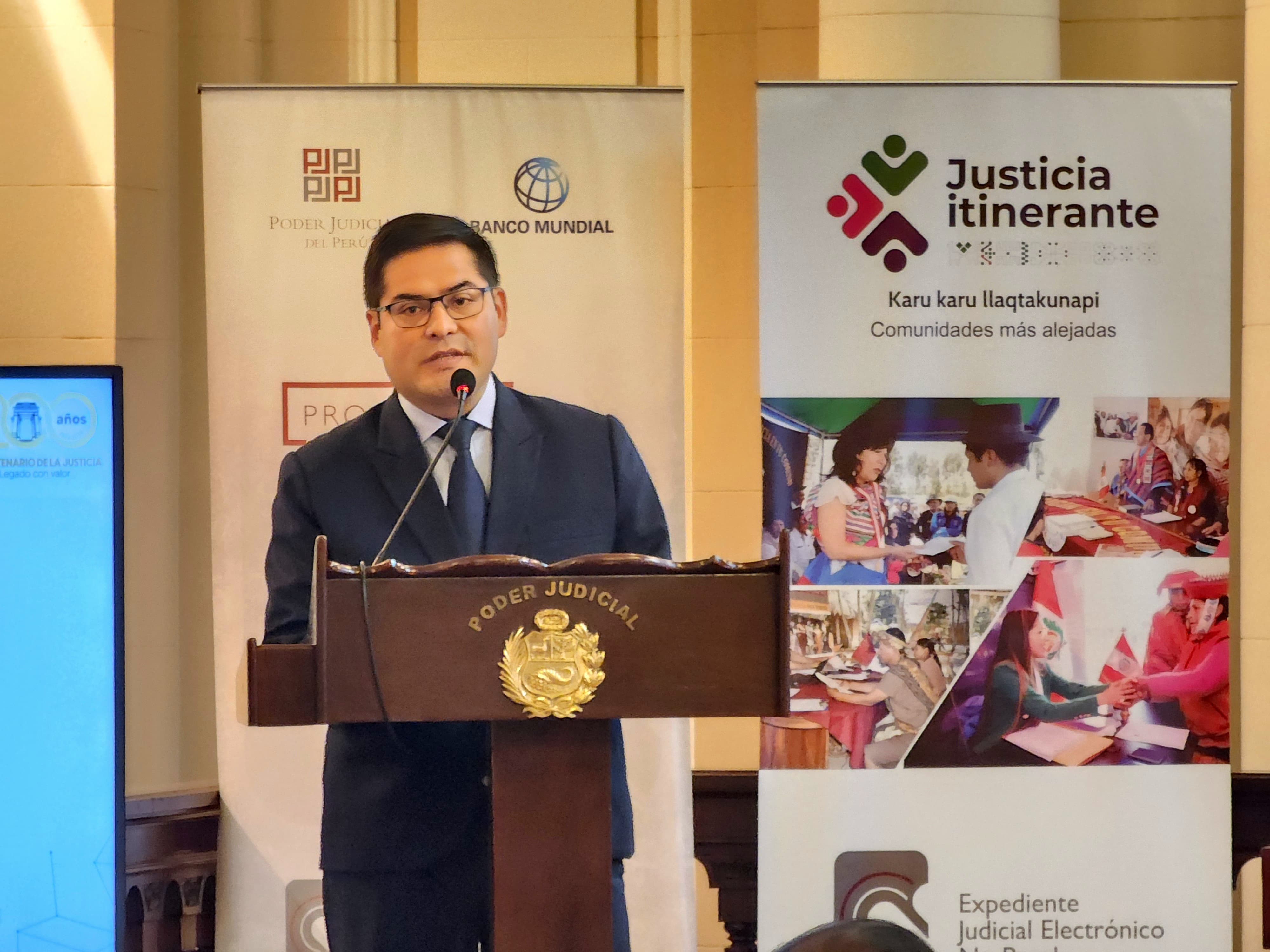 Director Ejecutivo Fausto Blas
