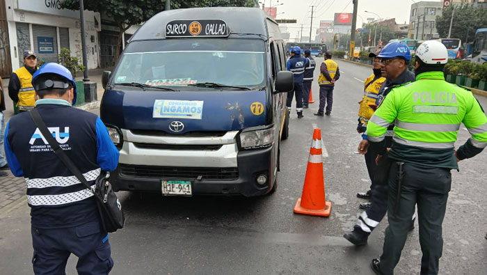 Malos choferes caen en operativo conjunto en Surquillo.