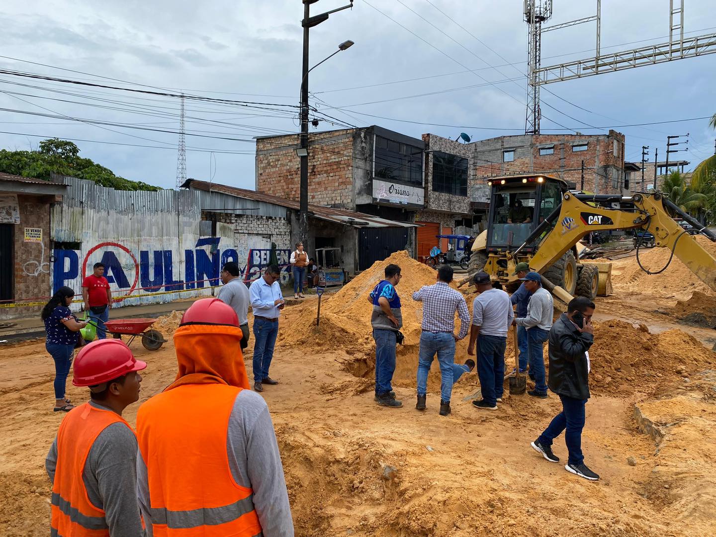 Los últimos trabajos que se vienen realizando para la refacción de la Avenida Participación cuadra 10