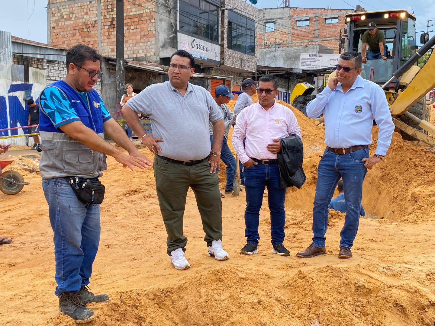 Los últimos trabajos que se vienen realizando para la refacción de la Avenida Participación cuadra 10