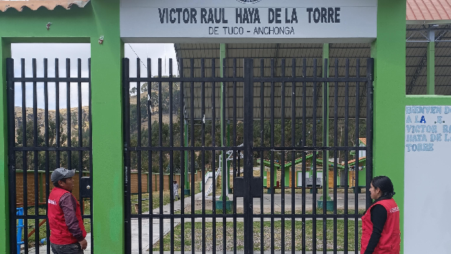 Huancavelica.- La Contraloría General reveló un perjuicio económico de S/ 557 686 en la Municipalidad Distrital de Anchonga debido a trabajos inconclusos durante la ejecución de la obra “Mejoramiento del servicio educativo del nivel secundario de la institución educativa Víctor Raúl Haya de la Torre, distrito de Anchonga, provincia de Angaraes” y por el cual no se aplicó ninguna penalidad por mora al contratista.