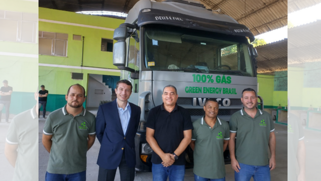 Consulado peruano en Río de Janeiro visita Green Energy Brasil y destaca tecnología peruana para convertir camiones a GNV