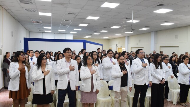 INSN realiza clausura de residentados médicos