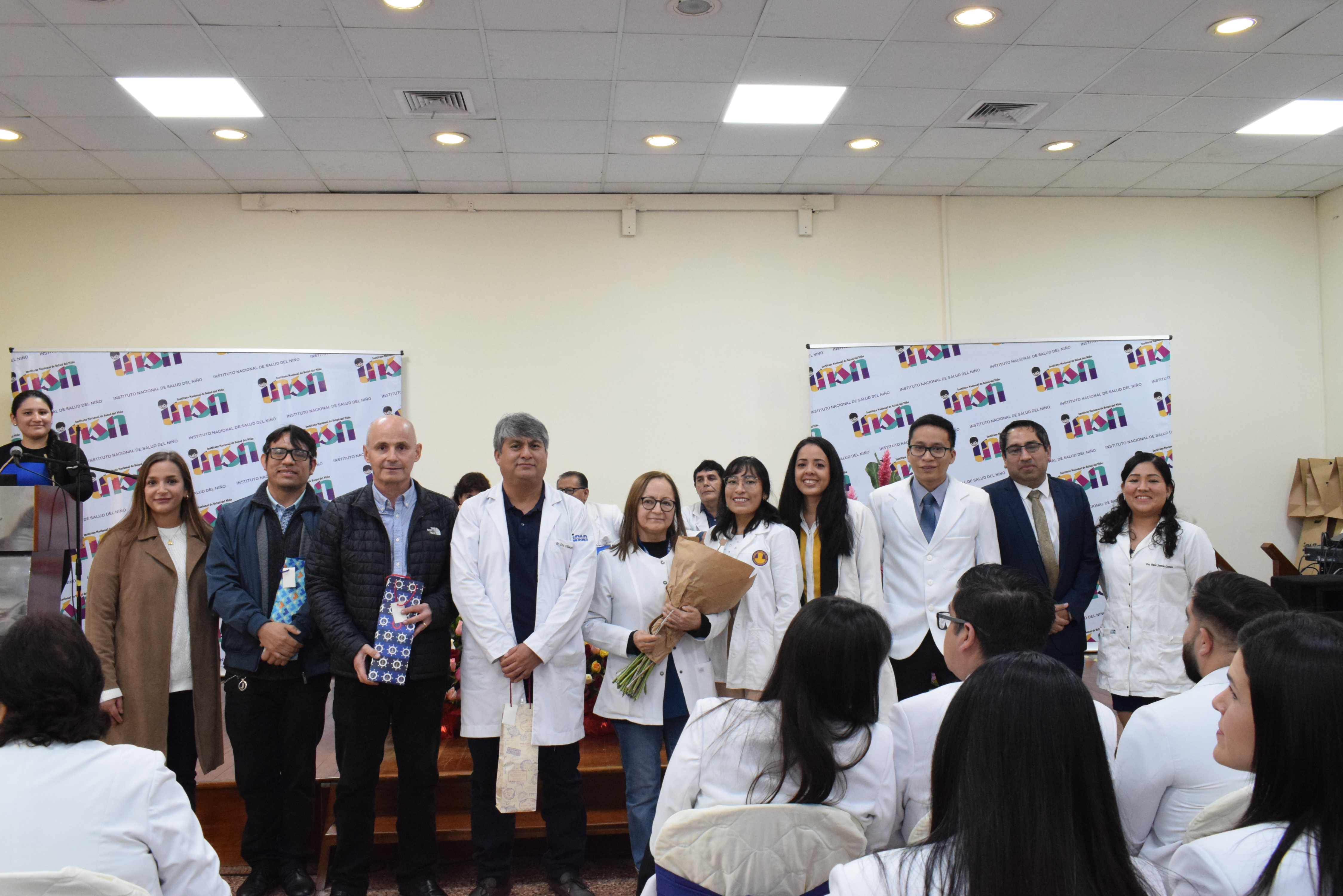 INSN realiza clausura de residentados médicos