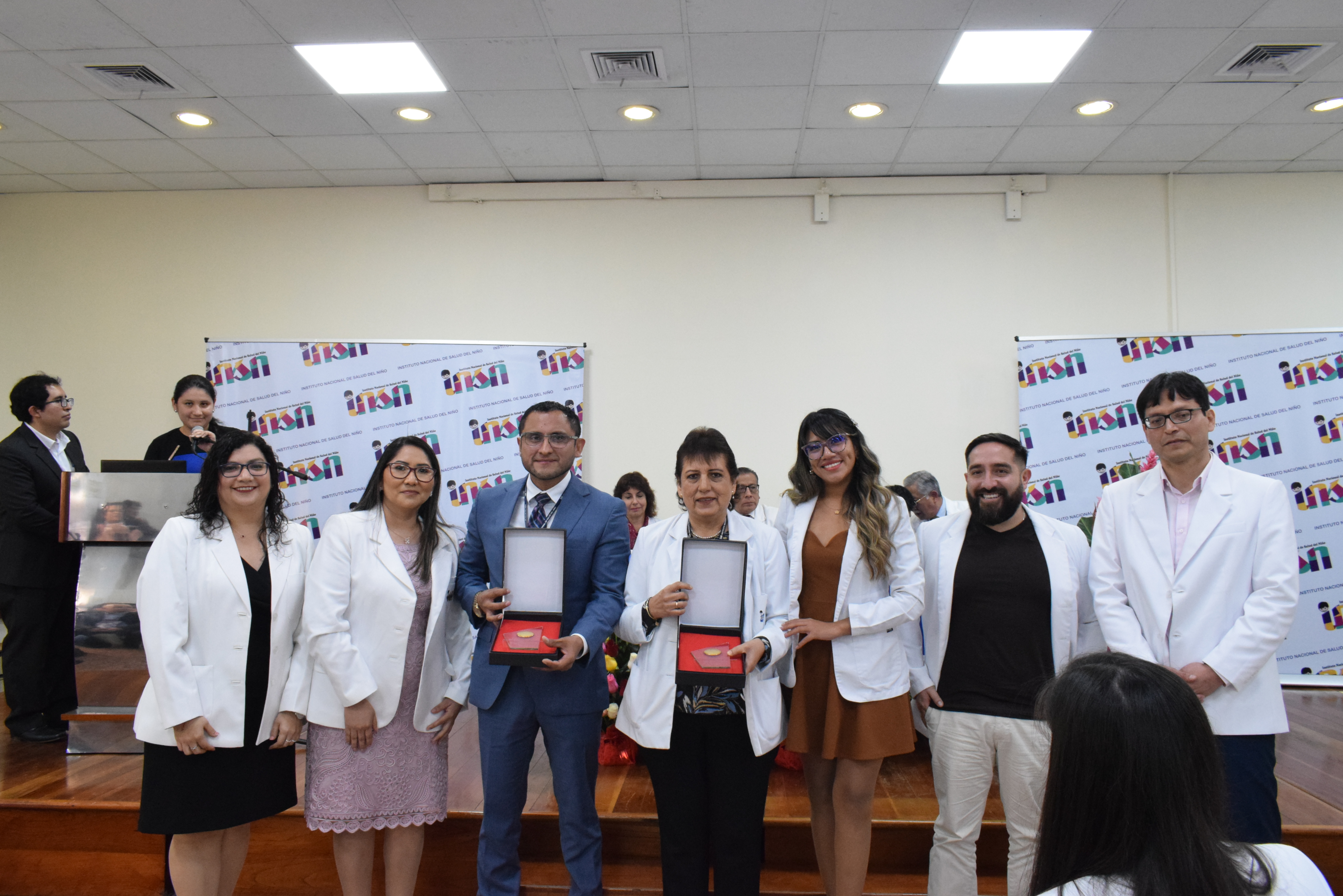 INSN realiza clausura de residentados médicos
