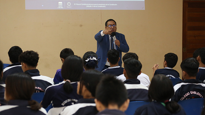 Tribunal Constitucional realizó charla académica “La Constitución en el cole” en el colegio Karl Weiss de Chiclayo