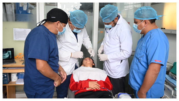 El Dr. Walter Lozano recomendó a los padres a observar a sus hijos especialmente en el cambio de las piezas dentales y ante alguna anomalía traerlos al Servicio Bucal y Maxilofacial del INSN.