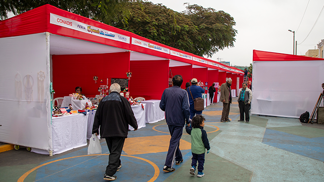 foto-4-feria-en-surco