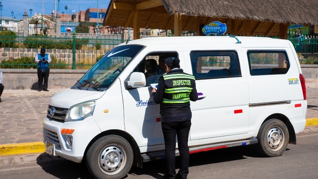 Gerencia de Transporte realizó fiscalización inopinada de cumplimiento de ruta y visita a las oficinas de las empresas de Atuncolla