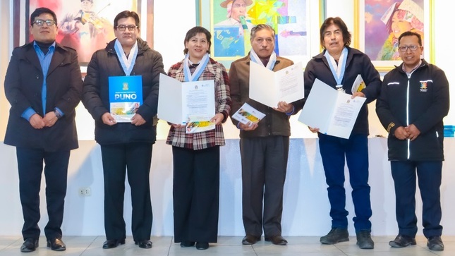 Se realizó la clausura de la presentación de “Artes plásticas, música y danza” de estudiantes del ESFAP en la Casa de la Cultura de Puno