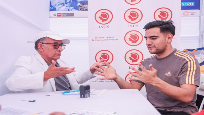 FOTO 1 Más de 17 mil atenciones se brindaron en el Minsa Móvil en San Juan de Lurigancho