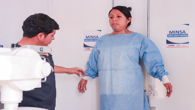 FOTO 4 Más de 17 mil atenciones se brindaron en el Minsa Móvil en San Juan de Lurigancho