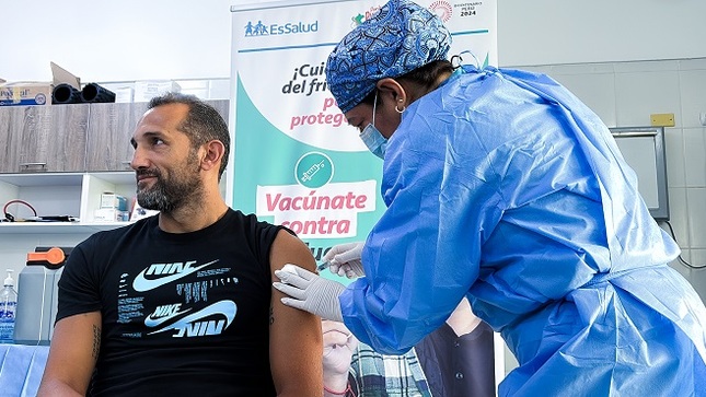 Alianza Lima se suma a campaña de vacunación de EsSalud contra la influenza