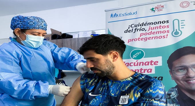 Alianza Lima se suma a campaña de vacunación de EsSalud contra la influenza