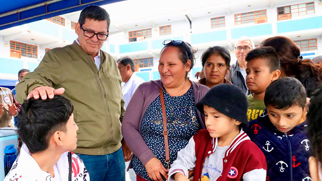 Familias y estudiantes de El Porvenir recibieron atención médica integral a través de la Estrategia Regional Escuelas Promotoras de Salud.