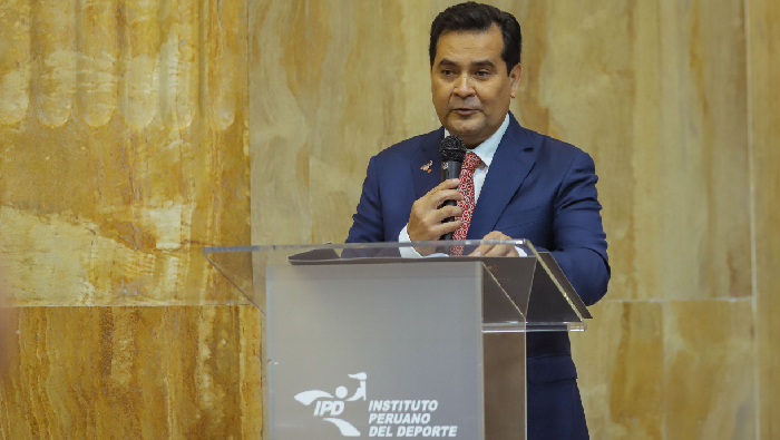 • En presencia del titular de Educación, Morgan Quero.