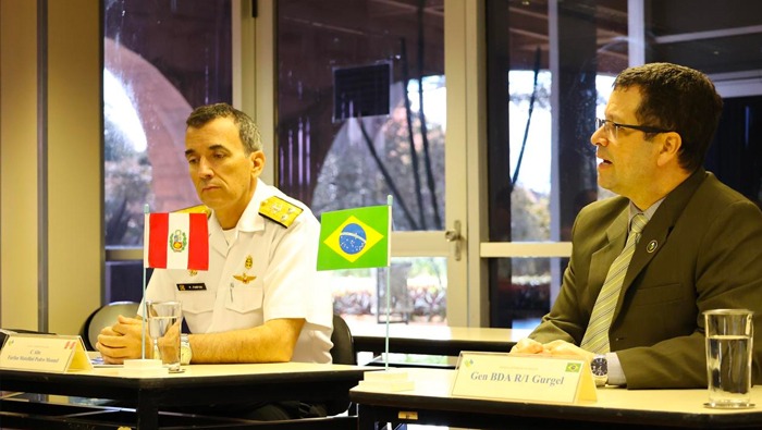 Delegación del Mindef y de la Escuela Superior Conjunta de las FF.AA. participaron en intercambio académico en Brasil