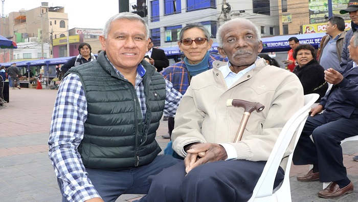 Reconocen a agricultores de la provincia en III Feria Agropecuaria " Mi Chacra Huaralina"