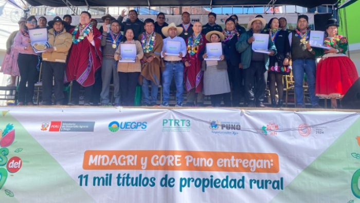 Héroes del Campo: Gobierno entrega más de 11 mil títulos de propiedad en Puno y reconoce a productores agrícolas, pecuarios y forestales