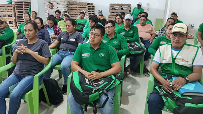 Huánuco: Capacitan a profesionales de Devida en buenas prácticas ambientales de cacao