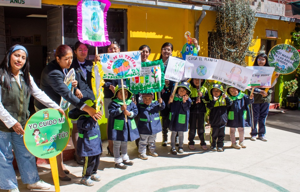 Campaña "Semillitas de oro verde" inspira a niños de Puno a proteger el medio ambiente