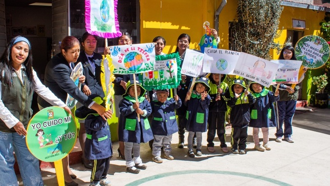 Campaña "Semillitas de oro verde" inspira a niños de Puno a proteger el medio ambiente