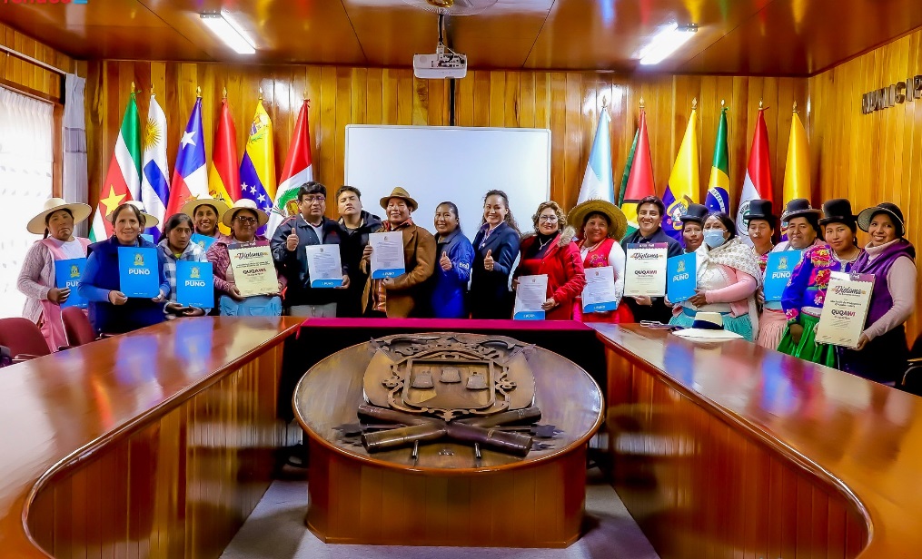 Municipalidad de Puno realiza reconocimiento a instituciones, colegios y organizaciones sociales por su contribución al Quqawi más extenso