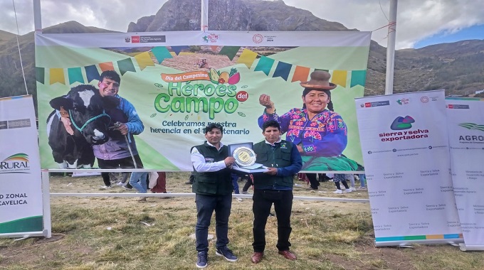 Héroes del Campo: Gobierno distingue a productores agrarios en Huancavelica 