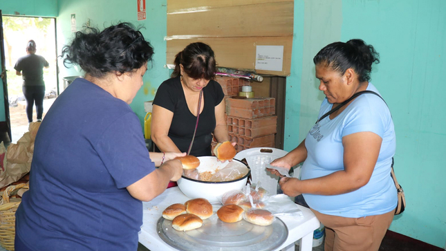 Trabajando en equipo se recauda fondos para los casos sociales