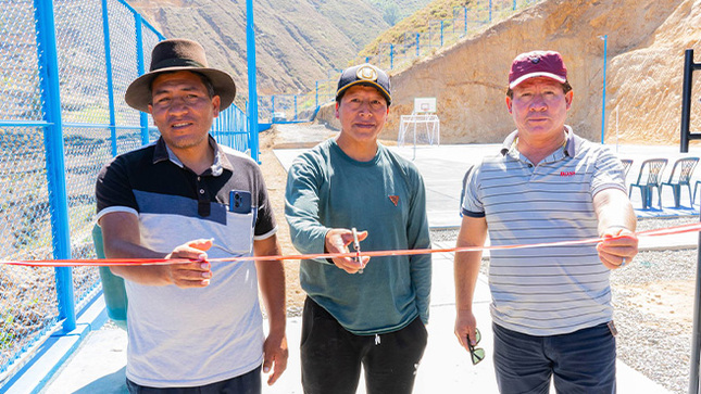 Se inauguró la losa multideportiva del caserío de Santa Cruz del distrito de Cochapeti.