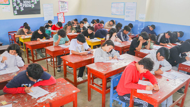 Estudiantes de la Pre San Marcos de Huarmey participan del 1er simulacro examen de admisión 2024.
