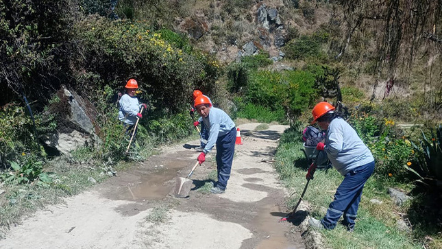 MPH realiza mantenimiento de los Caminos Vecinales del Valle de culebras. 