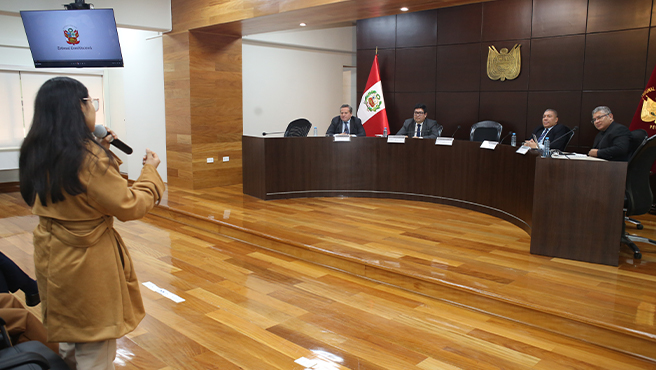 Estudiantes de derecho de la Universidad Nacional de Barranca recibieron una charla sobre funciones y competencias del TC