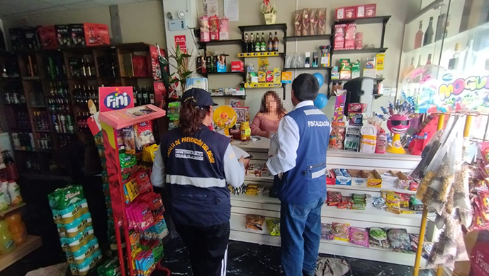 Fiscalía de Prevención halló deficiencias y productos vencidos en bodegas de Huamanga